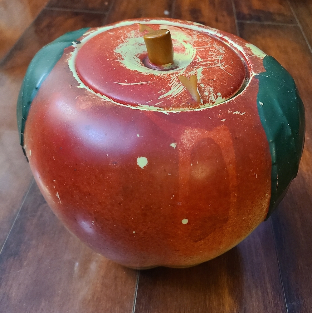 Vintage Beautiful Big 1940's Hull  Blushing Apple Cookie Jar with Lid